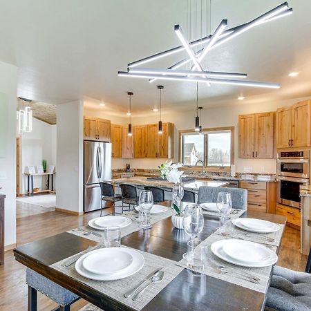 Red Lodge Home With Outdoor Kitchen And Fire Table! Exterior photo