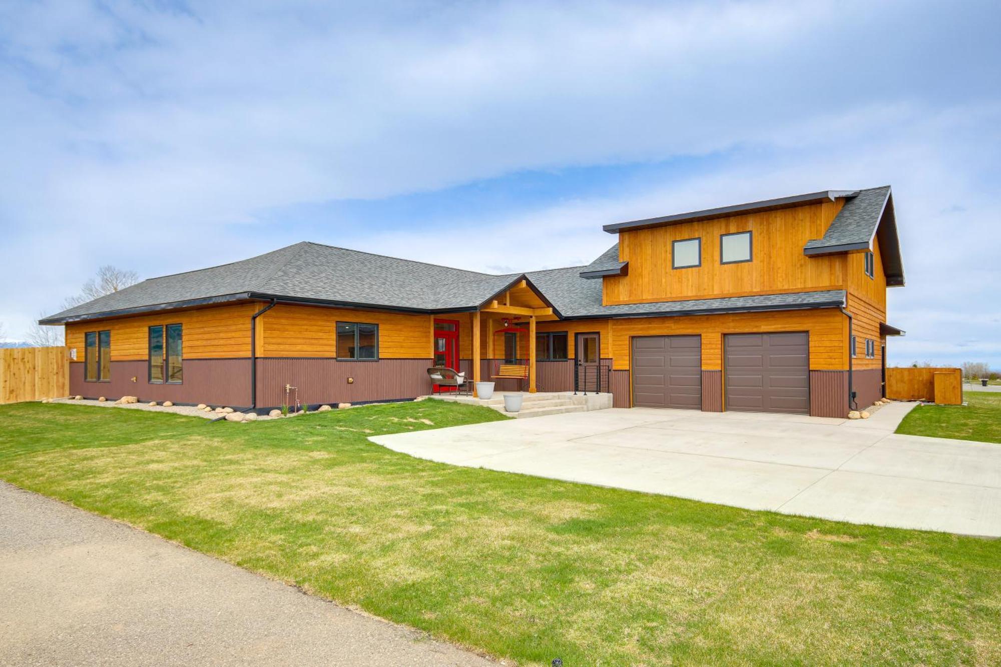 Red Lodge Home With Outdoor Kitchen And Fire Table! Exterior photo