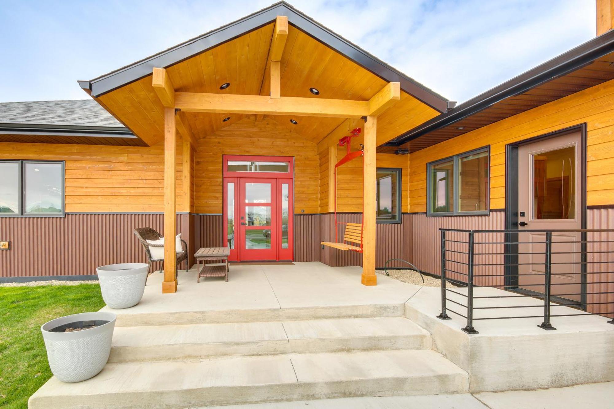 Red Lodge Home With Outdoor Kitchen And Fire Table! Exterior photo