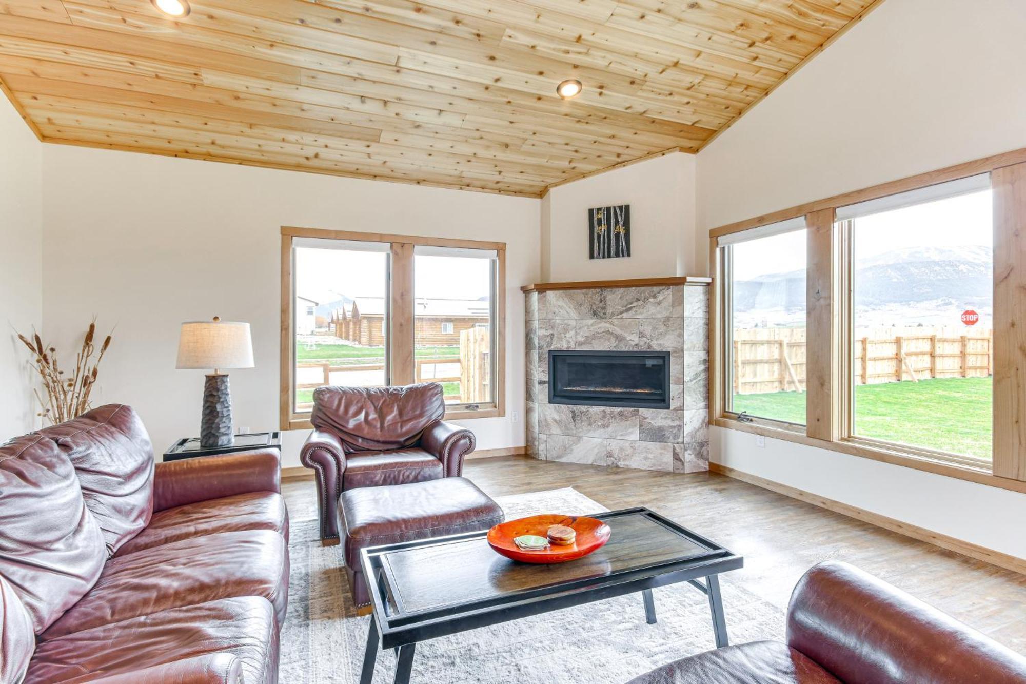 Red Lodge Home With Outdoor Kitchen And Fire Table! Exterior photo