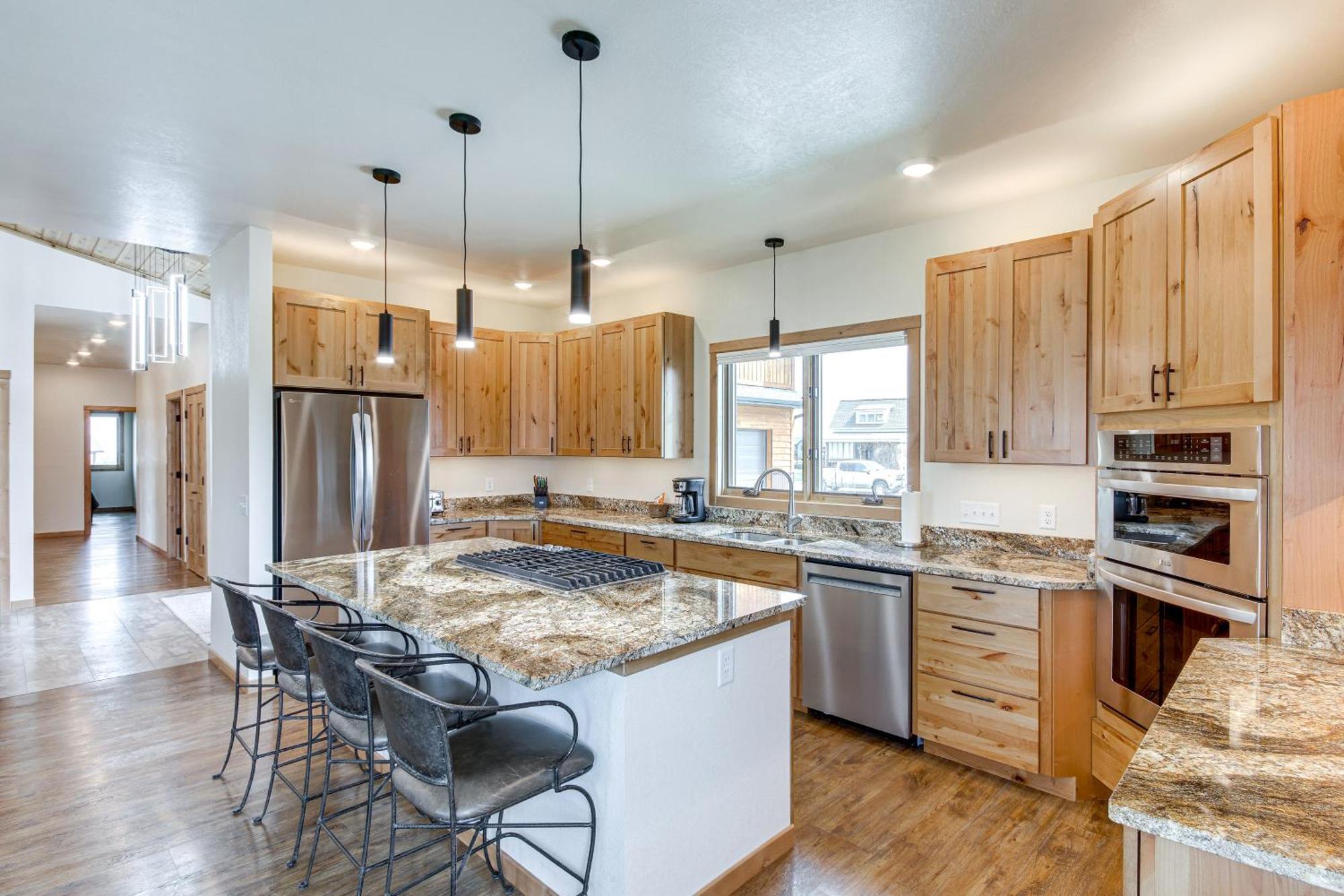 Red Lodge Home With Outdoor Kitchen And Fire Table! Exterior photo